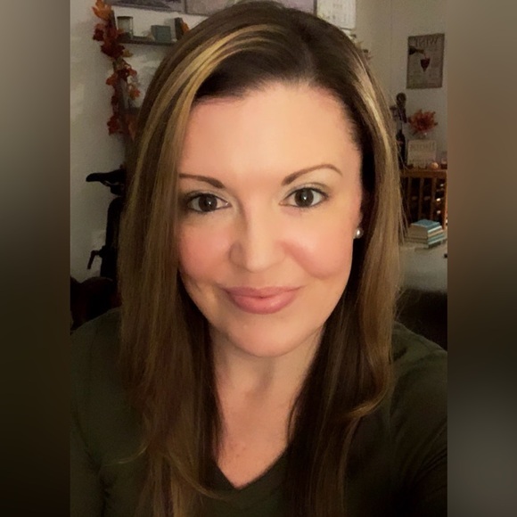 Meet your Posher, Kathleen - Picture 1 of 1